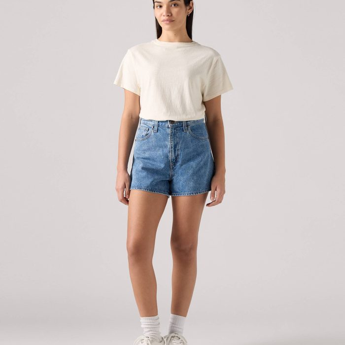 Levi's high waisted mom short in mid wash