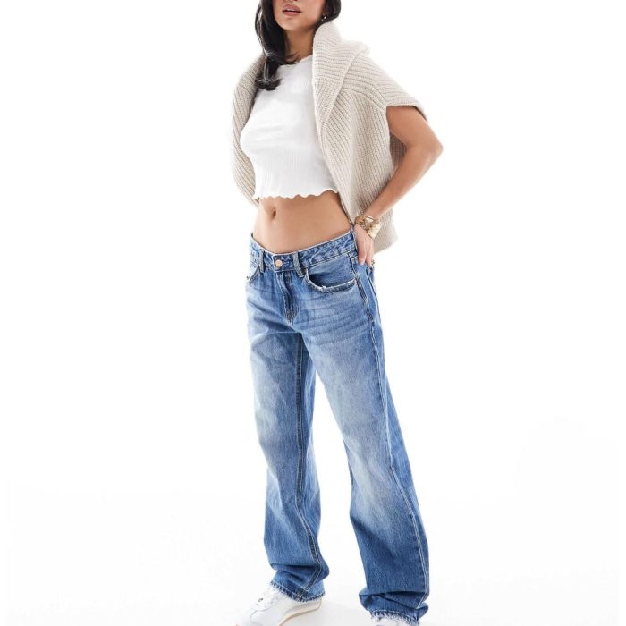 Stradivarius Petite D03 low waisted straight leg jean